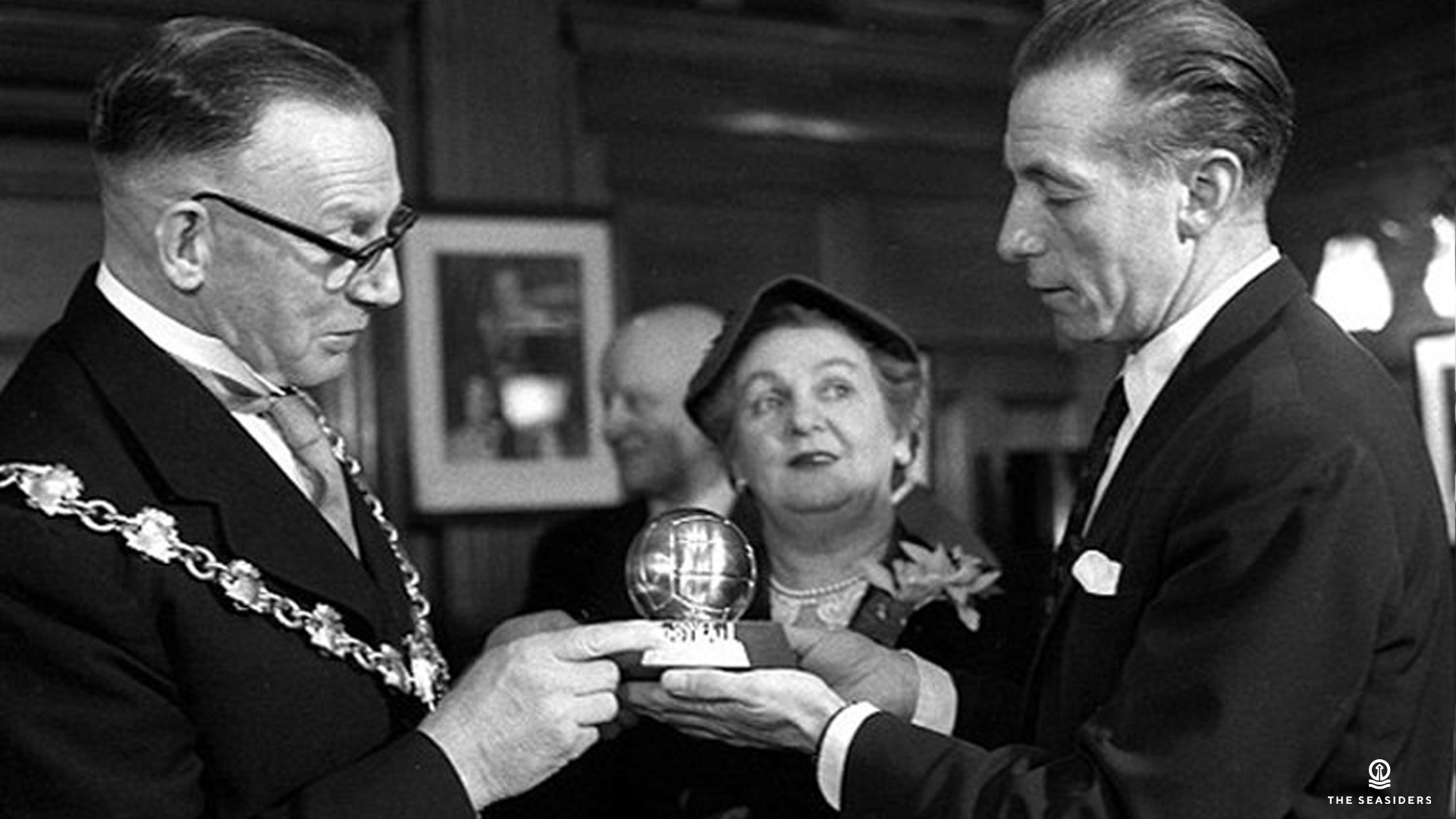 Blackpool FC on X: "🏆 On the subject of Ballon d'Or winners... 🥇 Here is Sir Stanley Matthews winning the first ever Ballon d'Or in 1956. 🍊 #UTMP https://t.co/WK32n3x1Ei" / X